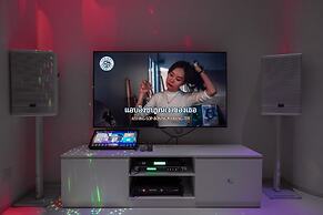 Pool villa with slide karaoke kitchen