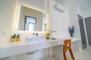 Pool villa with slide karaoke kitchen