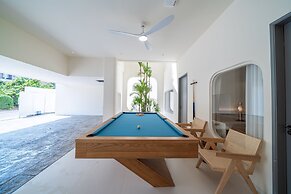 Pool villa with slide karaoke kitchen