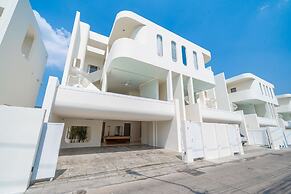 Pool villa with slide karaoke kitchen