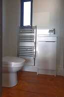 Paulton - Sleeps 2 - Petfriendly - Hottub - Garden