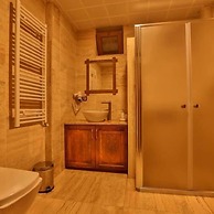 Milat Cave Hotel