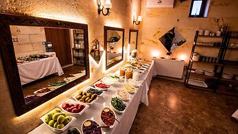 Milat Cave Hotel
