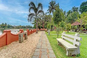 Alaya Stays Palm Dale by the Backwaters