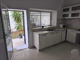 Stylish villa avec parking et piscine