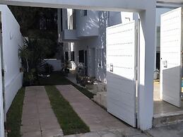 Stylish villa avec parking et piscine