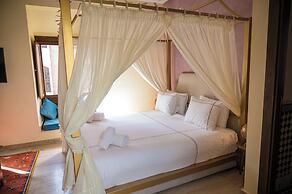 Riad Tonaroz