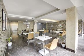 FlxHo Quad - Luxury Studio Apart Hotel