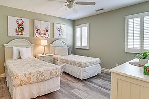 Walk to Ocean: Condo w/ Balcony in Myrtle Beach!