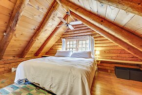 2 Mi to Lake Willoughby: Peaceful Log Cabin!