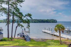 Deck & Views: Lake Murray Escape in Chapin!