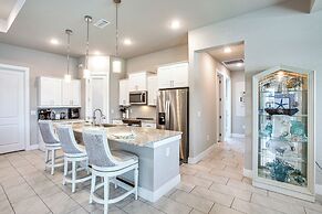 Lanai & Pool: Sunset-view Hideaway in Punta Gorda