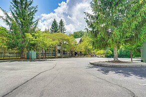 Hike, Swim & Explore: Mtn-view Condo in Gatlinburg