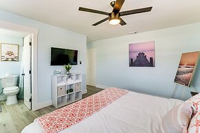 Swim, Fish, Shop & More: Port Charlotte Retreat!