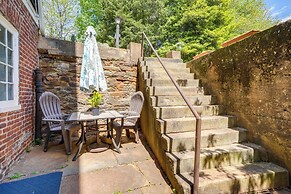 1 Mi to Downtown Lynchburg: Cozy Apt w/ Pool