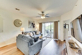 4 Mi to Branson Landing: Resort Condo w/ Balcony