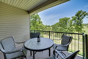 4 Mi to Branson Landing: Resort Condo w/ Balcony