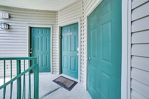 4 Mi to Branson Landing: Resort Condo w/ Balcony