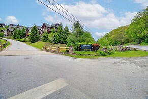 Mountain Condo 2 Mi to Dtwn Banner Elk w/ Views!