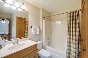 Mountain Condo 2 Mi to Dtwn Banner Elk w/ Views!