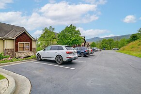 Mountain Condo 2 Mi to Dtwn Banner Elk w/ Views!
