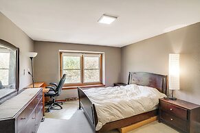 Private Yard & Grill: Quiet Getaway Near Albany!