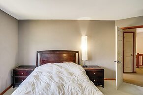 Private Yard & Grill: Quiet Getaway Near Albany!