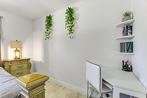 8 Mi to Manatee Park: Cozy Getaway in Lehigh Acres