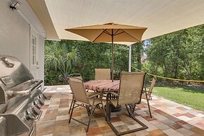 8 Mi to Manatee Park: Cozy Getaway in Lehigh Acres