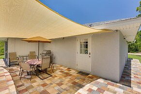 8 Mi to Manatee Park: Cozy Getaway in Lehigh Acres