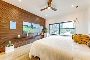 4 Mi to Beach: Chic Condo in Heart of Wilton Drive