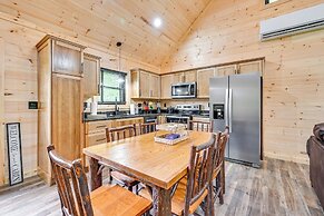 5 Mi to Mammoth Cave: Peaceful Retreat w/ Fire Pit