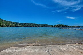 1 Mi to Dale Hollow Lake: Rustic Cabin w/ Deck