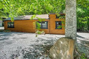 1 Mi to Dale Hollow Lake: Rustic Cabin w/ Deck