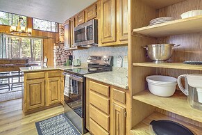 5 Mi to Woodland Lake Park: Retreat in Pinetop!