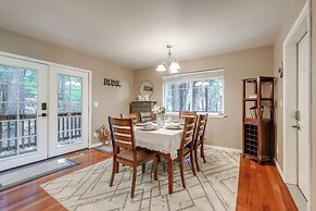 Paddle or Swim in Community Lake: Arnold Retreat!