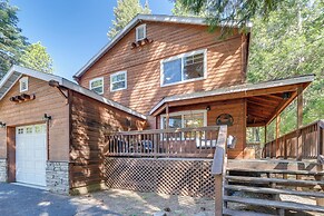 Paddle or Swim in Community Lake: Arnold Retreat!