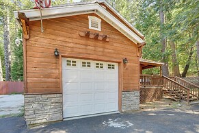Paddle or Swim in Community Lake: Arnold Retreat!