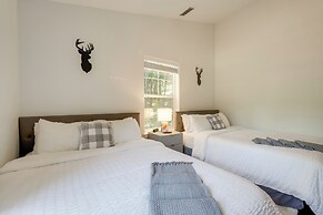 Paddle or Swim in Community Lake: Arnold Retreat!