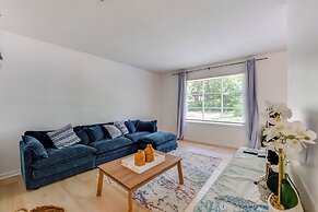 Walk to Lake Munson: Tree-filled Tallahassee Gem!