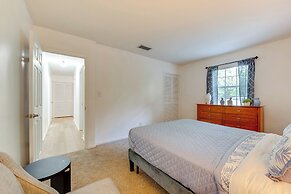 Walk to Lake Munson: Tree-filled Tallahassee Gem!