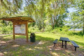 Walk to Lake Munson: Tree-filled Tallahassee Gem!