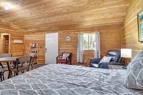 Cabin 2 Mi to White River: Great for Anglers!