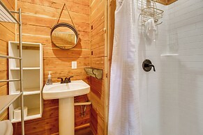 Half-mi to Bull Shoals Lake Access: Angler's Cabin