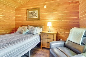 Half-mi to Bull Shoals Lake Access: Angler's Cabin