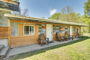 Half-mi to Bull Shoals Lake Access: Angler's Cabin