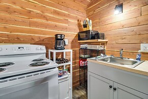 Half-mi to Bull Shoals Lake Access: Angler's Cabin