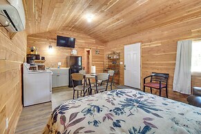 Half-mi to Bull Shoals Lake Access: Angler's Cabin