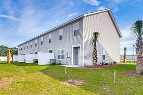 3 Mi to Shore: Family Townhome in Surfside Beach