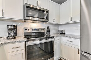 3 Mi to Shore: Family Townhome in Surfside Beach